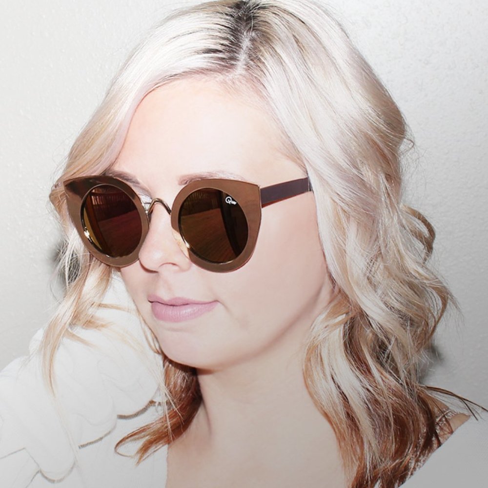 Quay Tainted Love Sunglasses in Gold NWT! - Picture 3 of 4